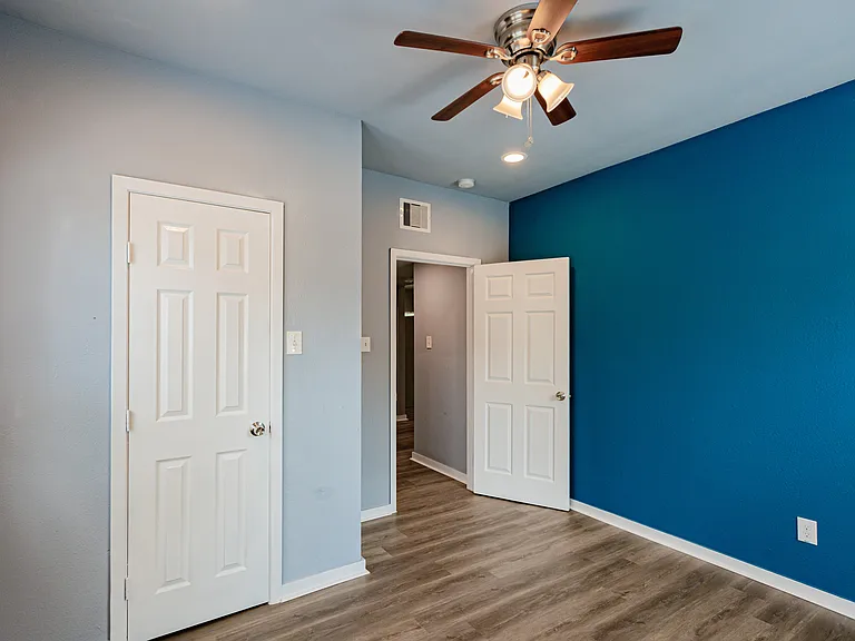 3203 Elgin St #A — Photo 17