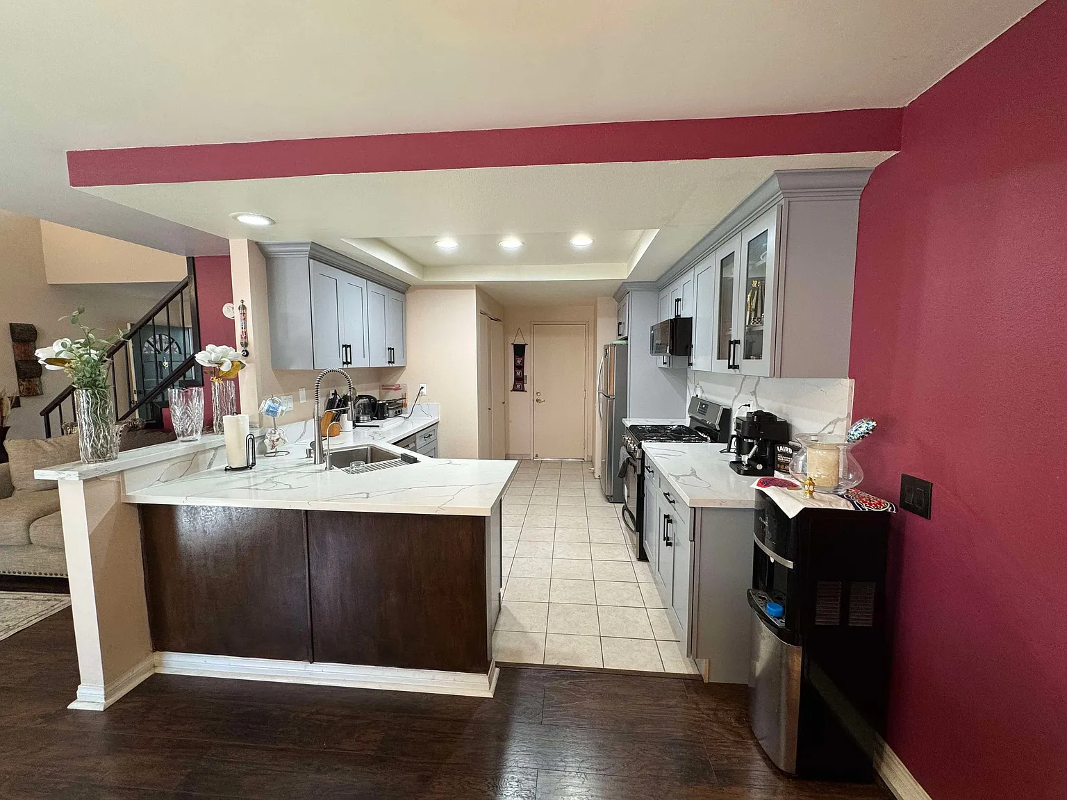 2044 W Hastings Way — Photo 2