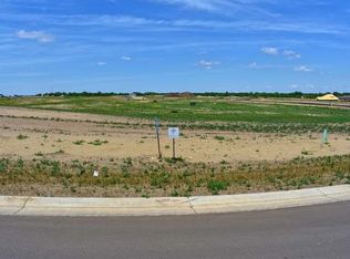 5809 Crested Butte Rd, Bismarck, ND 58503