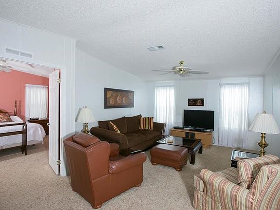 2nd image of 1212 Apache Dr