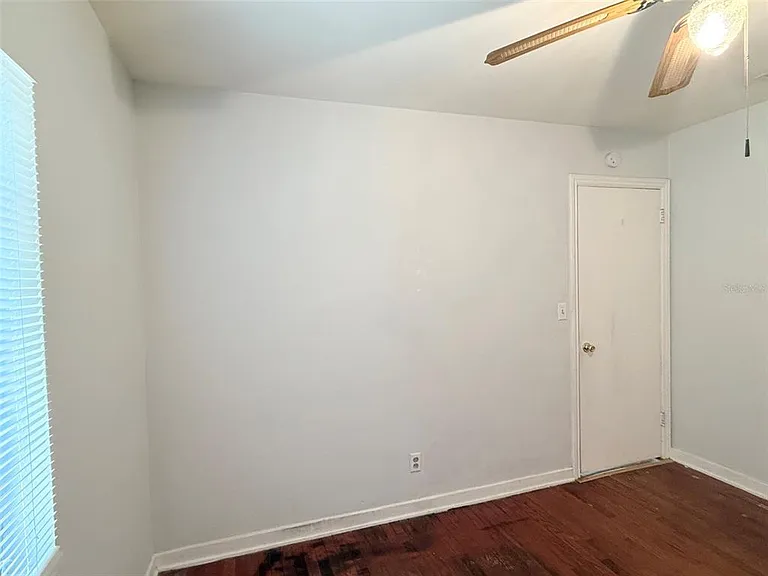 4935 Emerson Ave S — Photo 22