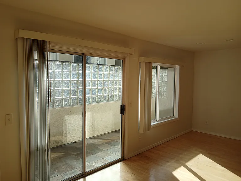 540 N Hayworth Ave #5 — Photo 7