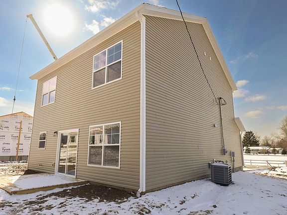 4th image of 13098 Cedar Rd NE