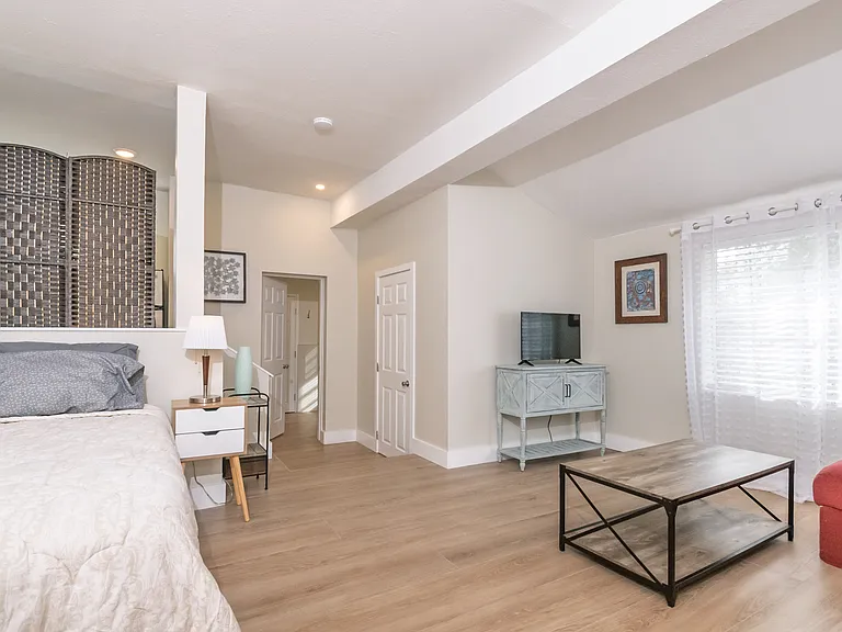 26 Acacia St — Photo 4