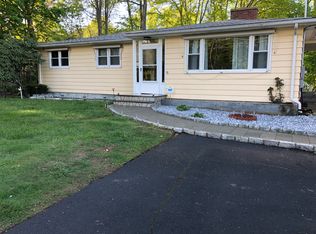 1768 Huckins Rd, Cheshire, CT 06410