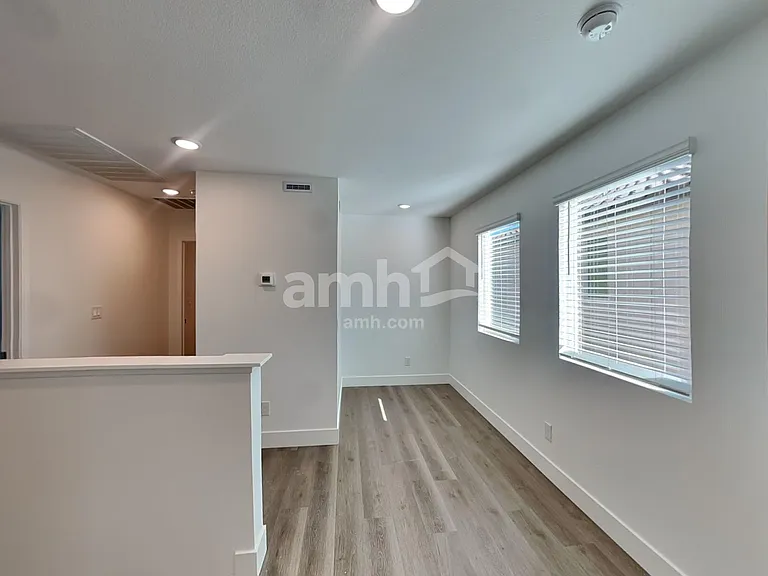 5734 Las Vegas Creek St — Photo 8