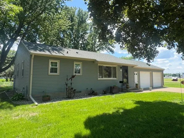 114 W 17th St, Spencer, IA 51301