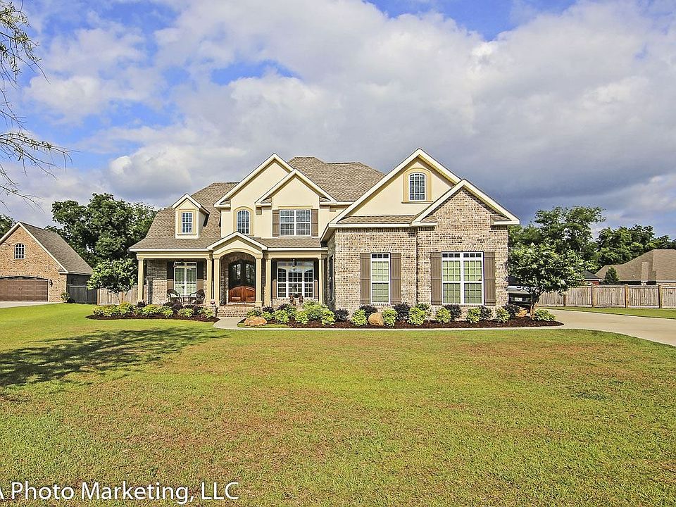 1st image of 204 Kinley Ann Ct
