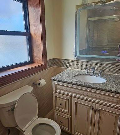 4th image of 2304 Tenbroeck Ave