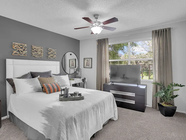 St. Tropez Townhomes & Villas — Photo 54