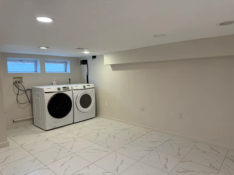 316 Euston Rd S #2 — Photo 10