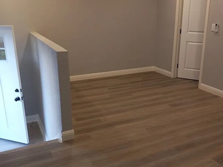 1225 Aspen Dr — Photo 2
