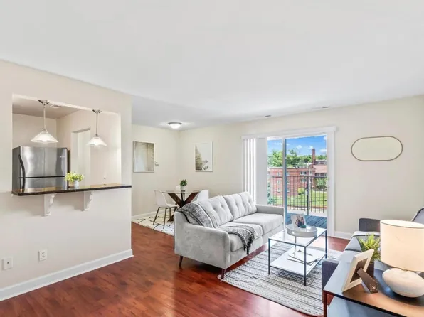 4477 B St SE, Washington, DC