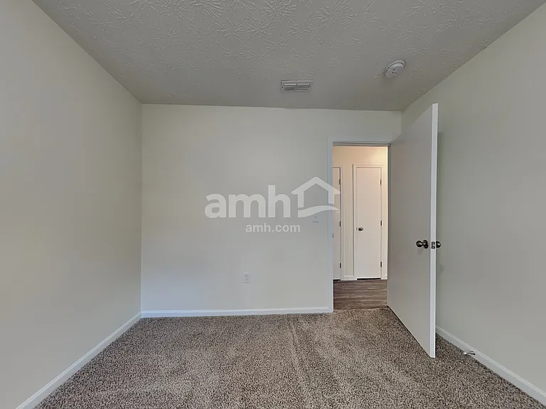 918 Arthur St — Photo 13