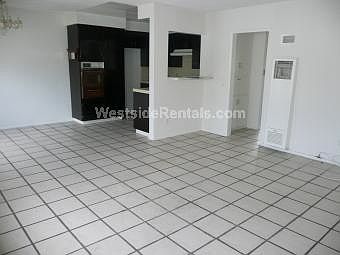 2nd image of 116 N Pacific Ave