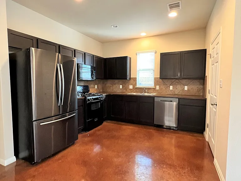 4505 Senda Ln — Photo 6