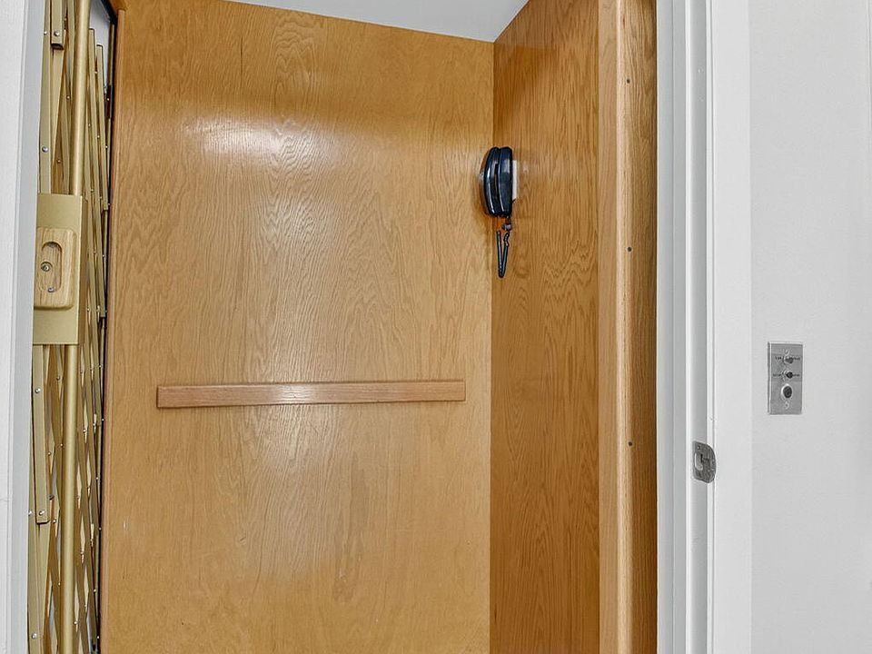 1st image of 5136 Floria Dr #5136N