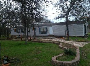 123 Woodway Dr, Elgin, TX 78621