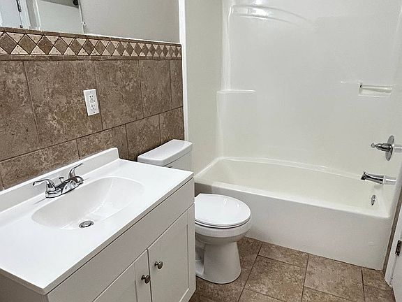 5th image of 7401 Watson Ln