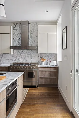 Sold by Compass | media 7