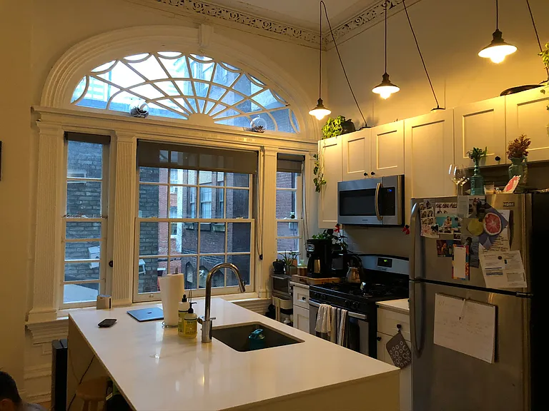 2017 Walnut St #2R — Photo 1