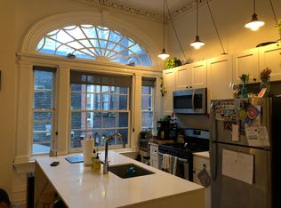 2017 Walnut St #2R, Philadelphia, PA 19103