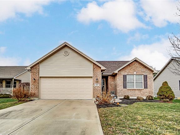 2nd image of 611 Meadowview Ct