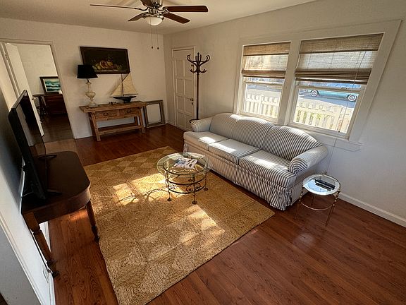 4th image of 202 Albert Pl