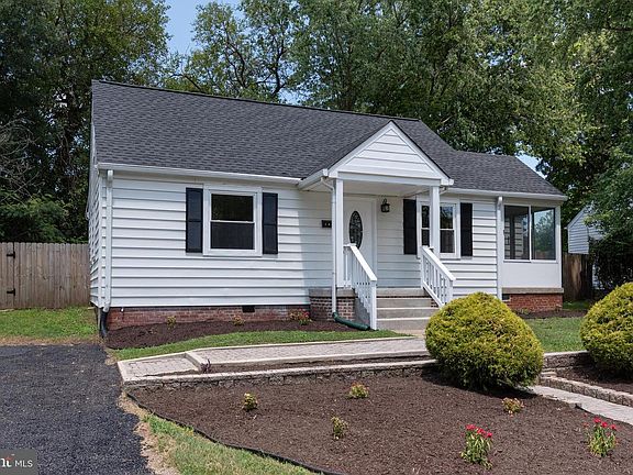 4th image of 2616 Fernhill Ave