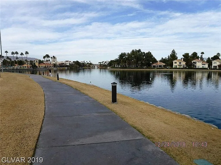 2121 Sealion Dr — Photo 35