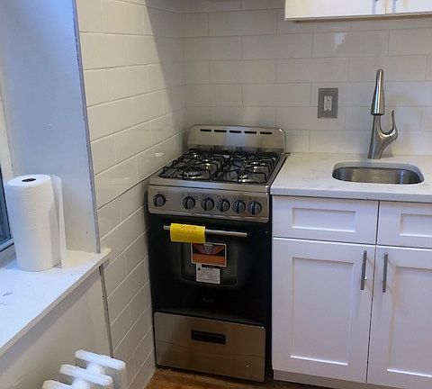 5th image of 340 E 5th St APT A1