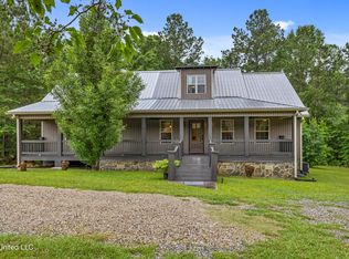 70 Woodland Rd, Carriere, MS 39426