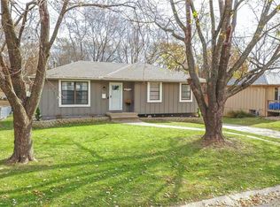506 SW 24th St, Blue Springs, MO 64015