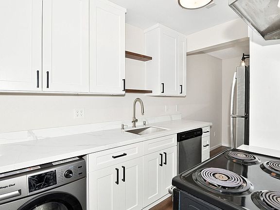 5th image of 1002 N J St #7