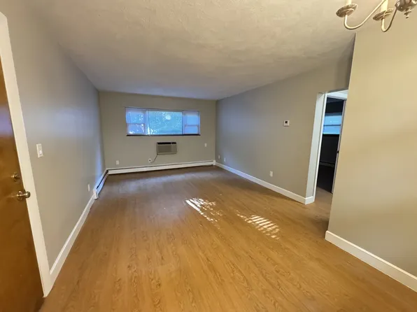 (undisclosed Address), Newton, MA 02466
