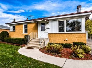 258 Wisconsin Dr, Des Plaines, IL 60016