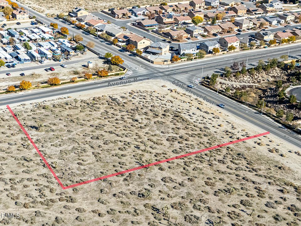 2nd image of Corner Ave #R