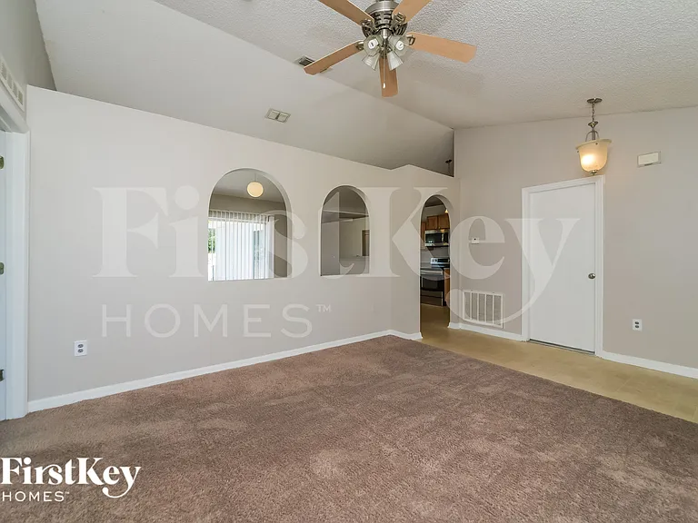 1417 Kissimmee Ct — Photo 4