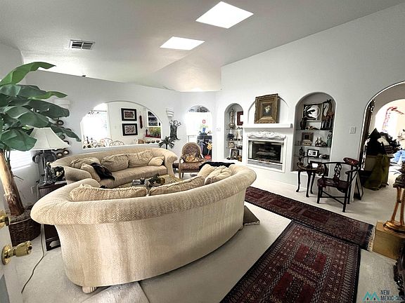 3rd image of 308 Trout Rd