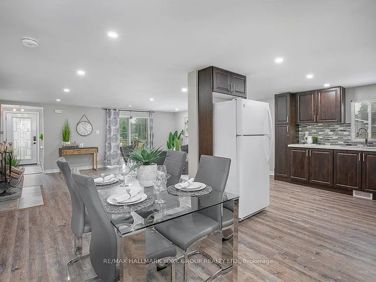21 Lakeshore Rd — Photo 14