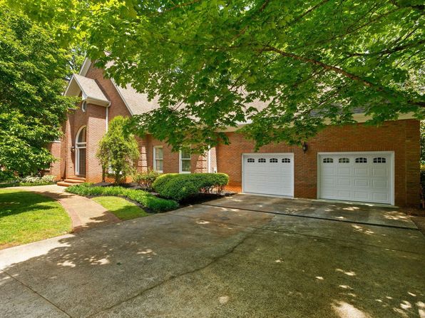 103 Greenleaf Ln, Easley, SC 29642