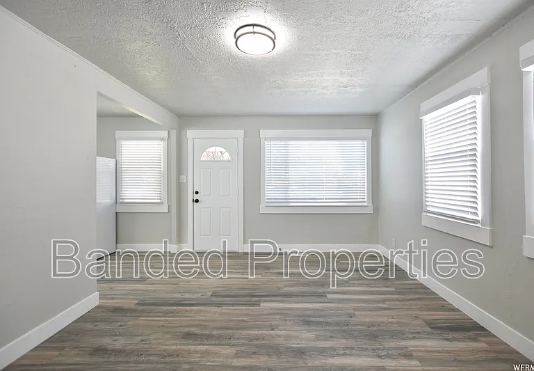 267 Maple St — Photo 3