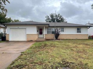 1205 N 14th St, Enid, OK 73701