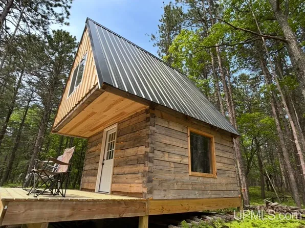 Peepaday Rd, Big Bay, MI 49808