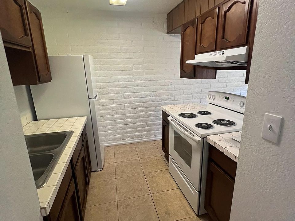 1st image of 3414 E Monte Vista Dr #3418