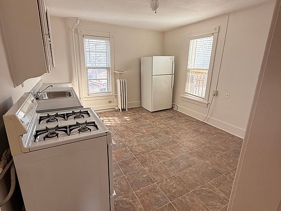 5th image of 1117 Saint Joseph St Unit 4