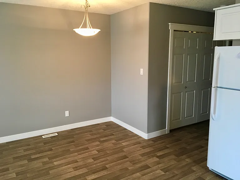 844 Rae St #B — Photo 6