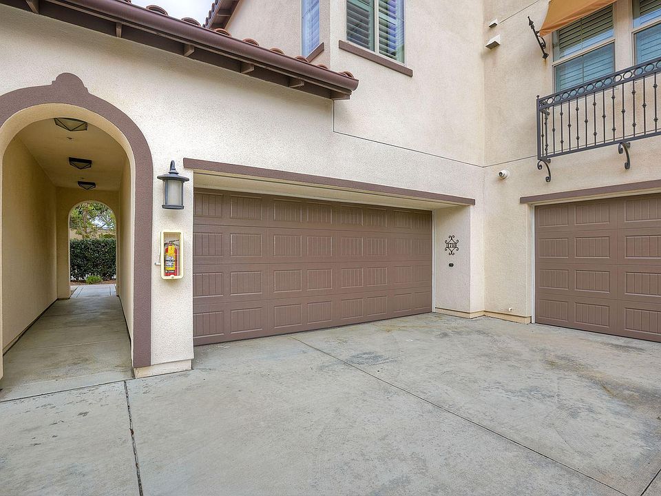 2-Car Attached Garage
