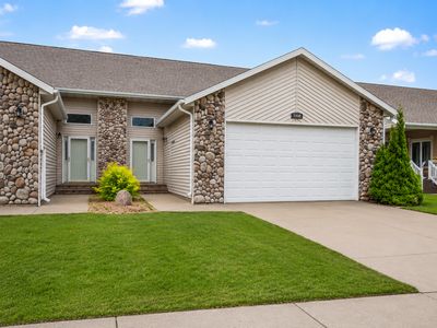 3308 23rd Ave S, Fargo, ND, 58103