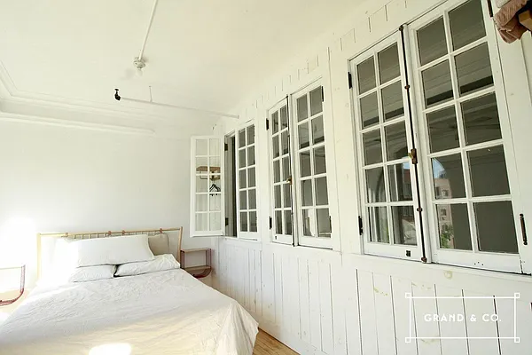 Rented by Grand & Co. | media 2